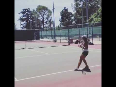 I can't help it if my #onehandedbackhand is sexy 😁